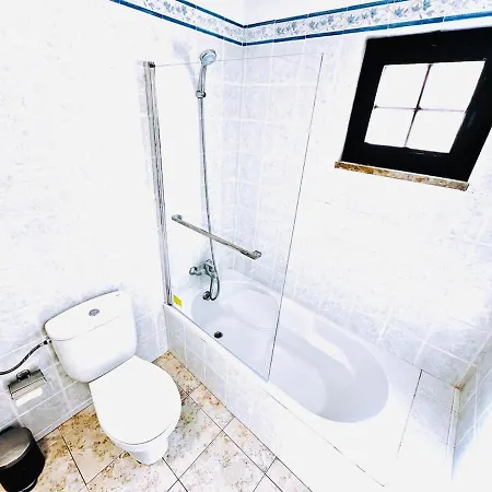 Com Vista Rua Da Oura -