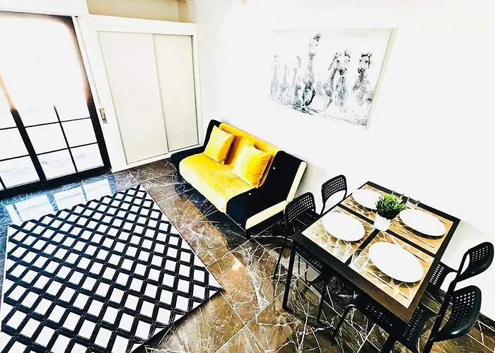 Com Vista Rua Da Oura - * Albufeira