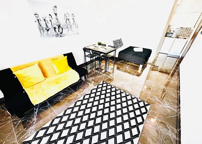 Apartment Com Vista Rua Da Oura - *