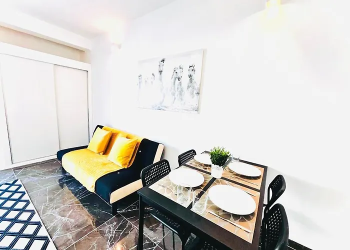 Apartment Com Vista Rua Da Oura - *