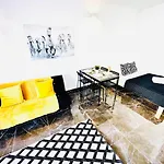 Appartamento Com Vista Rua Da Oura -